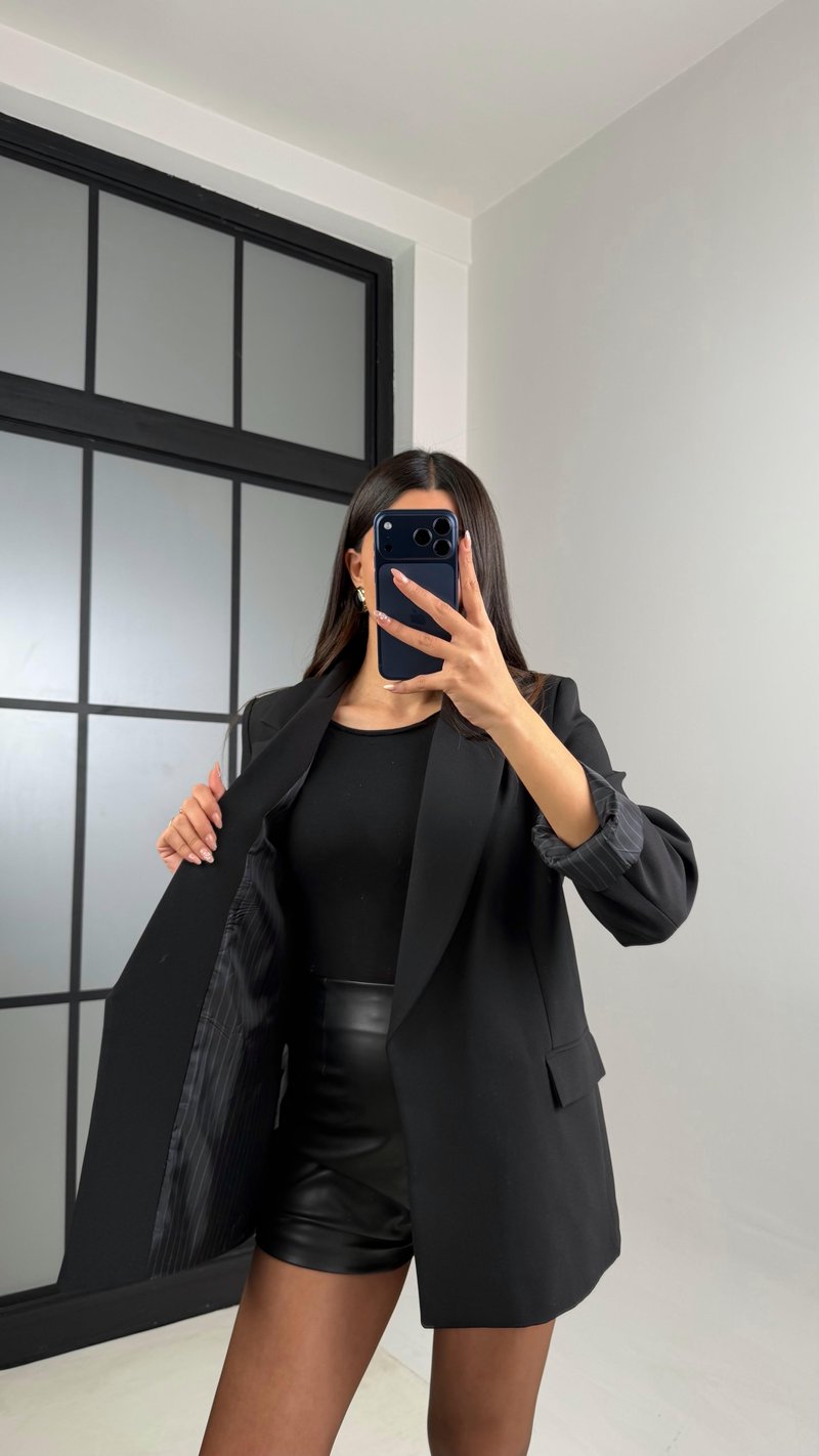 Siyah Astarlı Vatkalı Cep Detaylı Blazer Ceket GAUS-00850