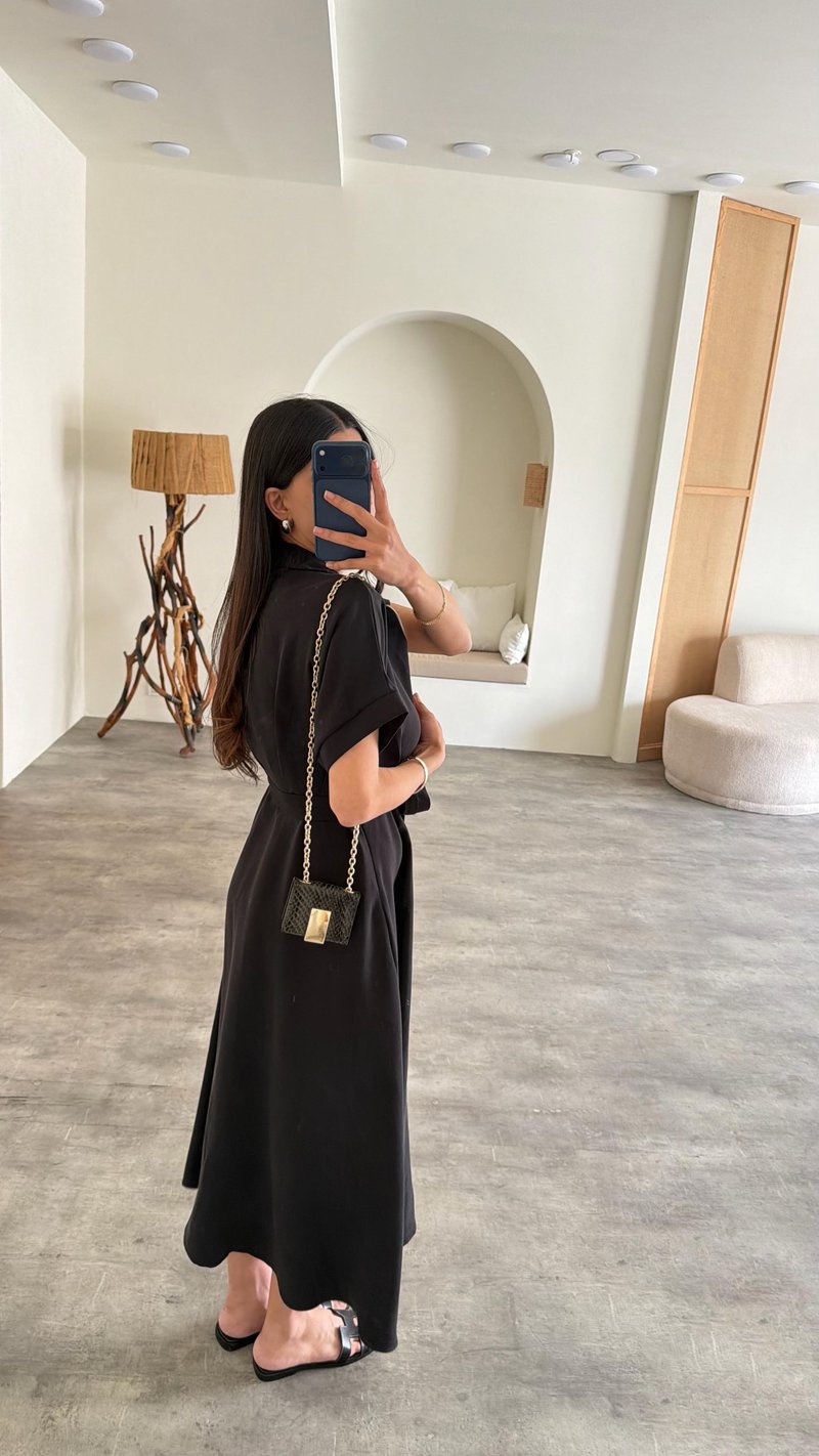 Siyah Polo Yaka Kuşaklı Tencel Kumaş Elbise GAUS-01429