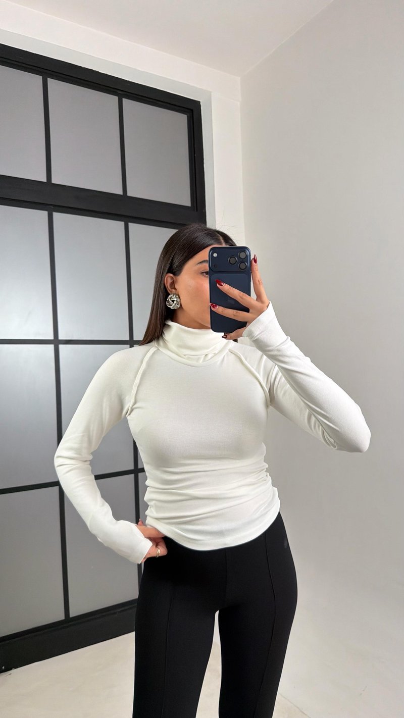 Ekru Balıkçı Yaka Parmak Geçirmeli Likralı Bluz GAUS-00754