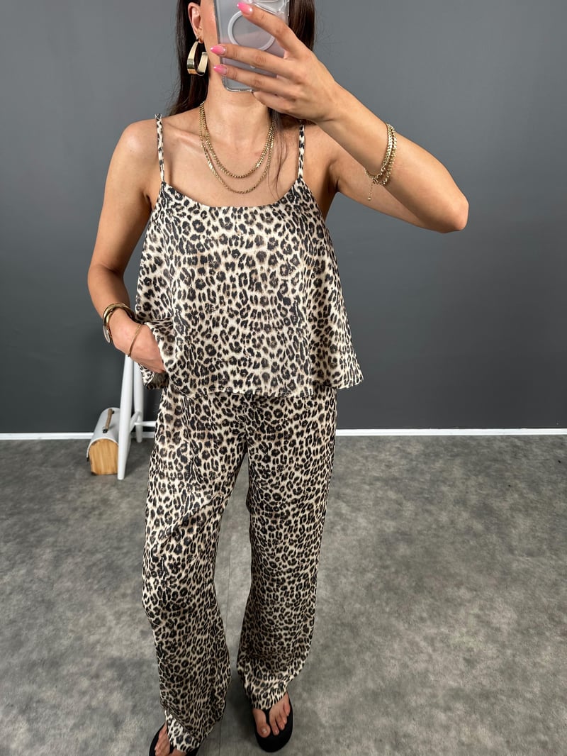 Cerv Leopar Desenli Askılı Bluz Pantolon İkili Takım