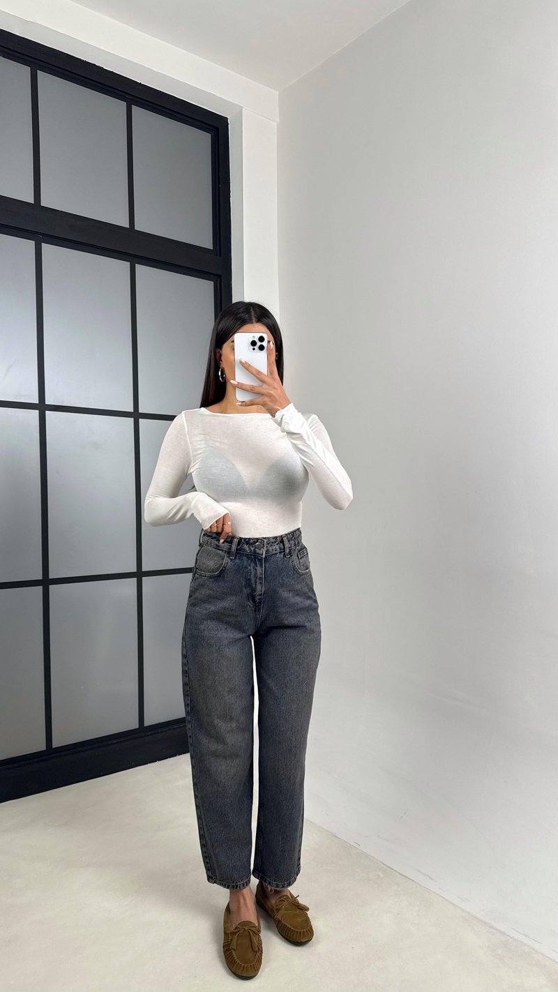 Lacivert Eskitmeli Paça Detaylı Mom Jean GAUS-00542