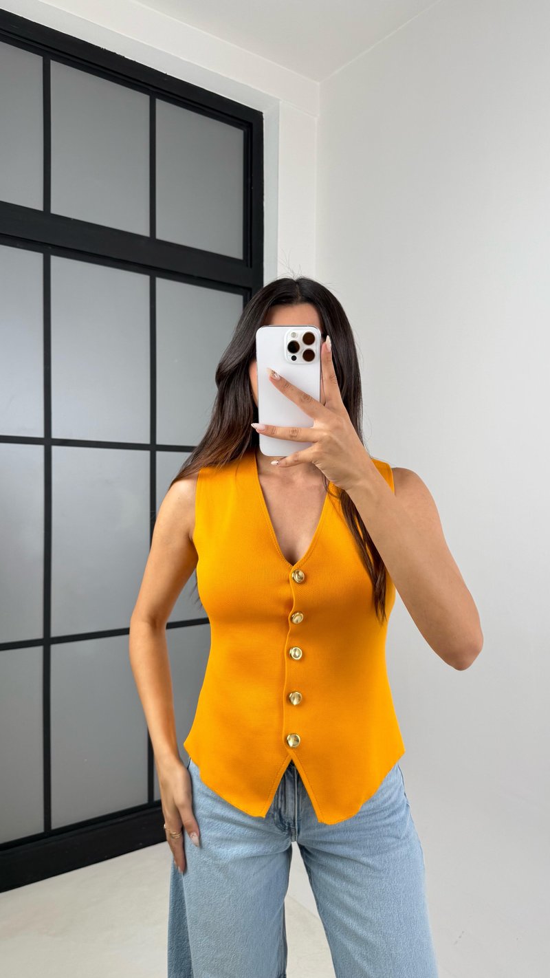 Turuncu Çok Düğmeli Triko Yelek GAUS-00102