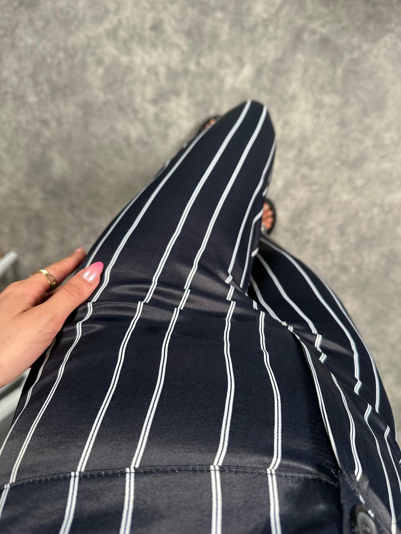 Ryn Siyah Saten Çizgili Zr Model Pantolon