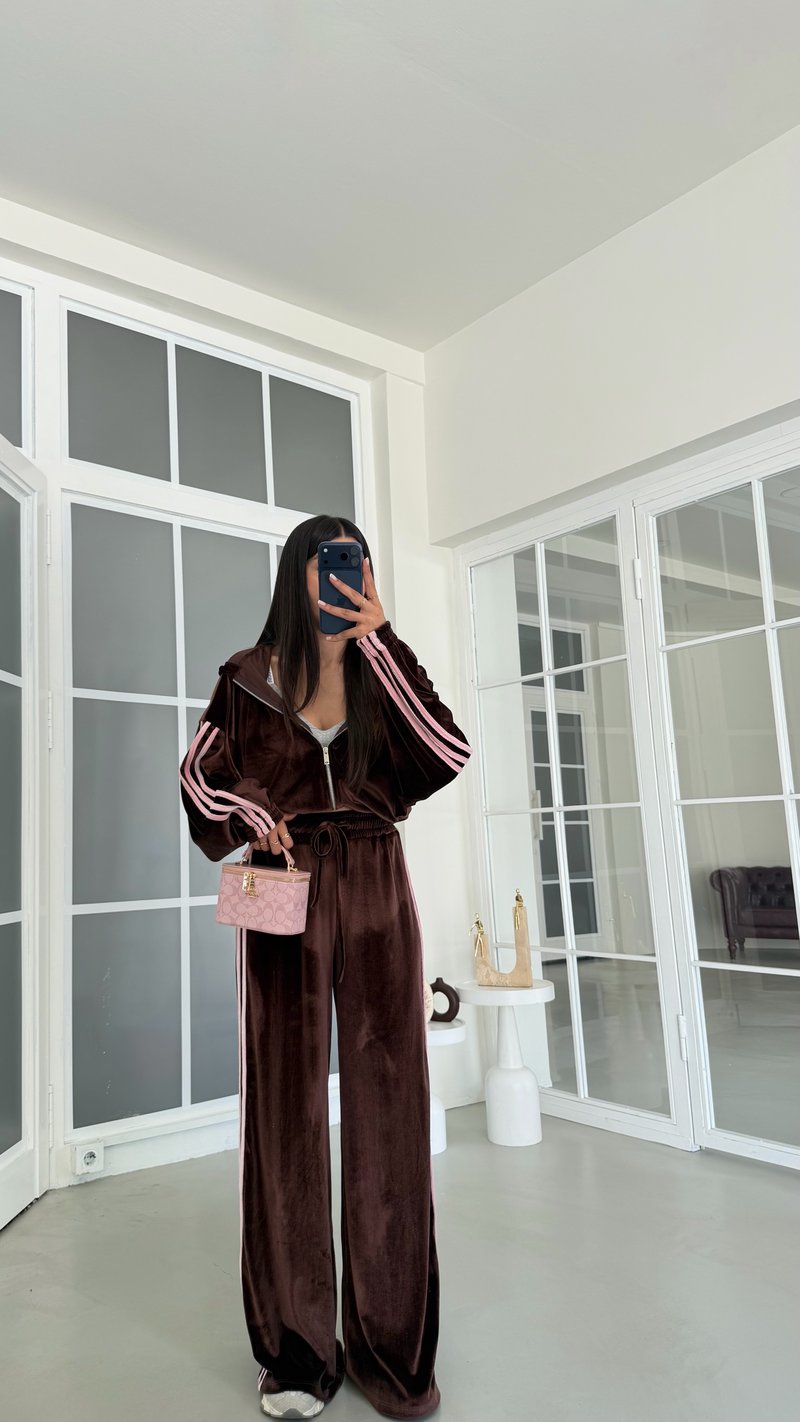 Kahve Şerit Detaylı Hırka Beli Lastikli Pantolon İkili Kadife Takım GAUS-02197