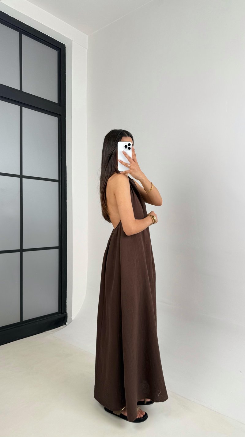 Acı Kahve Boyundan Bağlamalı Müslin Elbise Gaus00588