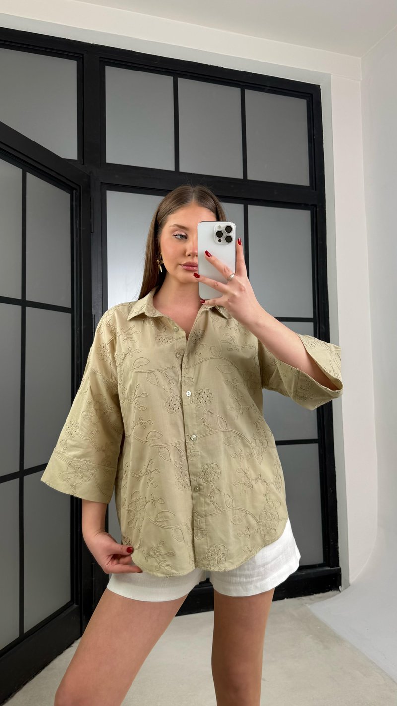 Yeşil Çiçek Nakışlı Pinterest Gömlek GAUS-01268