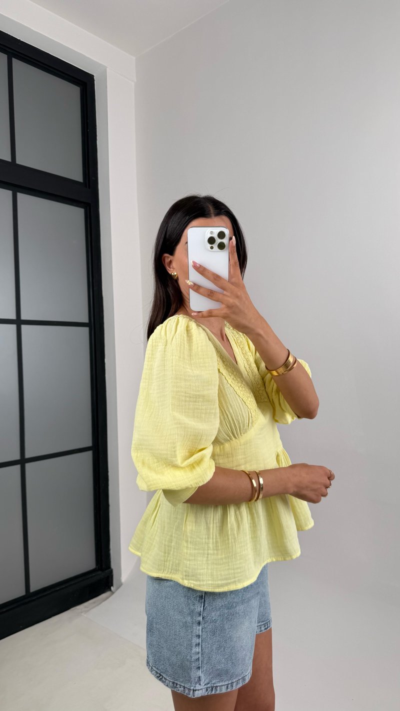 Sarı V Yaka Balon Kol Yaka Dantel İşlemeli Müslin Bluz Gaus00688