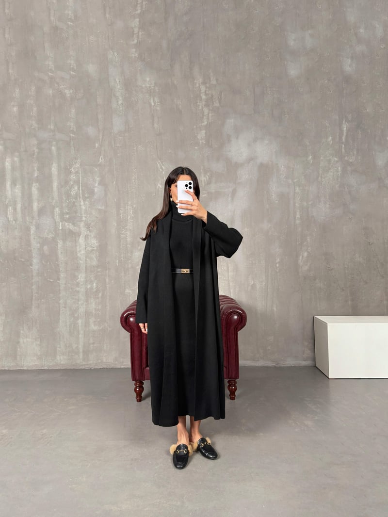 Sores Siyah Balıkçı Yaka Yandan Yırtmaçlı Elbise Triko Hırka İkili Takım