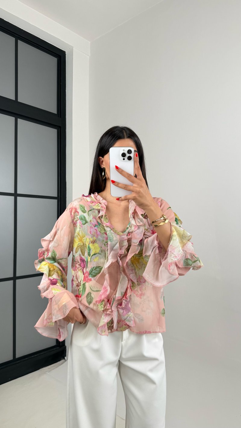 Pembe Çiçek Desenli Yaka Fırfırlı Şifon Gömlek Gaus00471