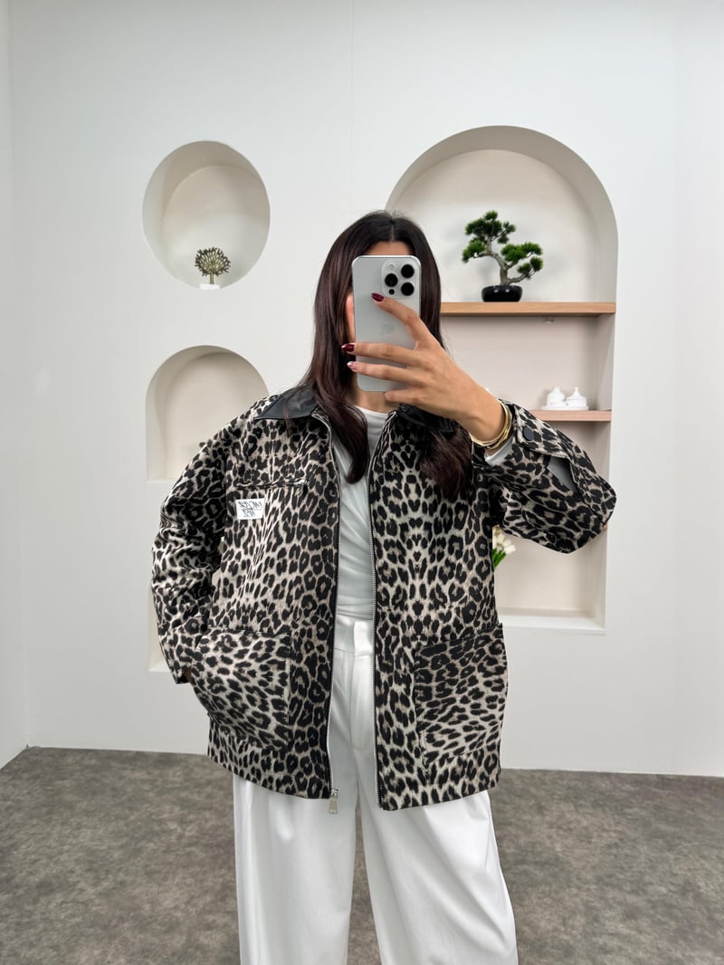 Misty Bej Leoparlı Yandan Cepli Fermuarlı Ceket