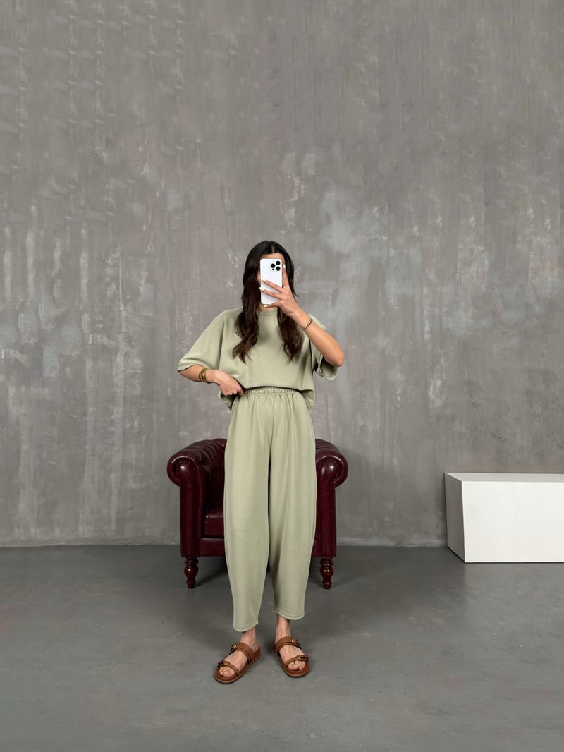 Yeşil Bisiklet Yaka Tshirt Pantolon Basic Yıkamalı Modal Takım Gaus00143
