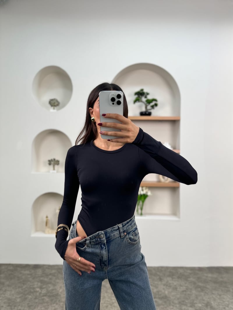 Siyah Bisiklet Yaka Bodysuit