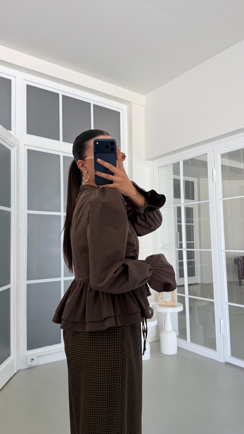 Kahve Poplin Fırfırlı Tasarım Bluz GAUS-01891