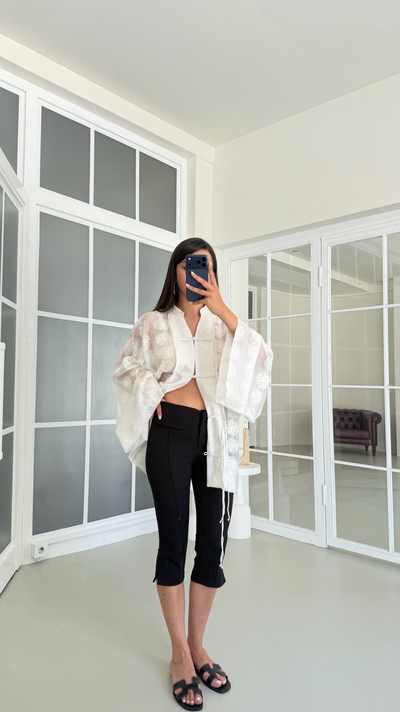 Siyah Dikiş Detaylı Capri Pantolon GAUS-01722