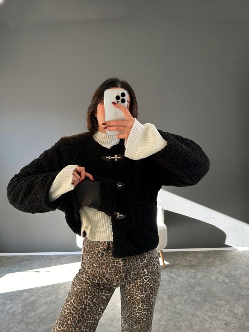 Sua Siyah Astarlı Teddy Mont