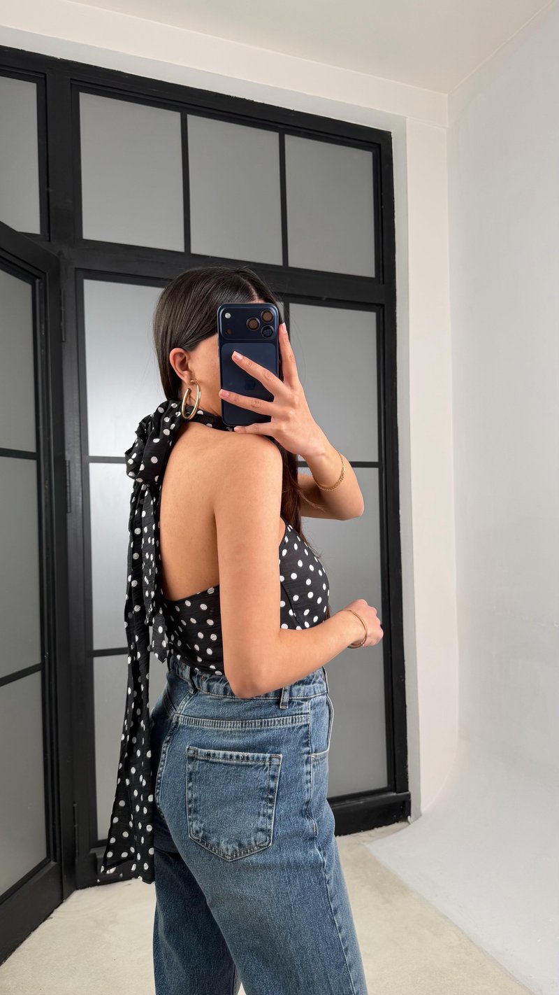 Siyah Gold Toka Detaylı Puantiyeli Bluz GAUS-01328