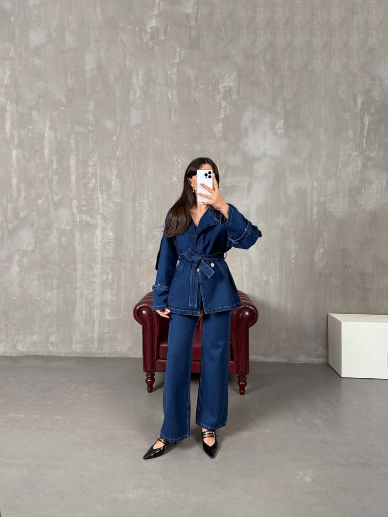 Benji Koyu Mavi Düğme Detaylı Kuşaklı Tasarım Denim Takım 