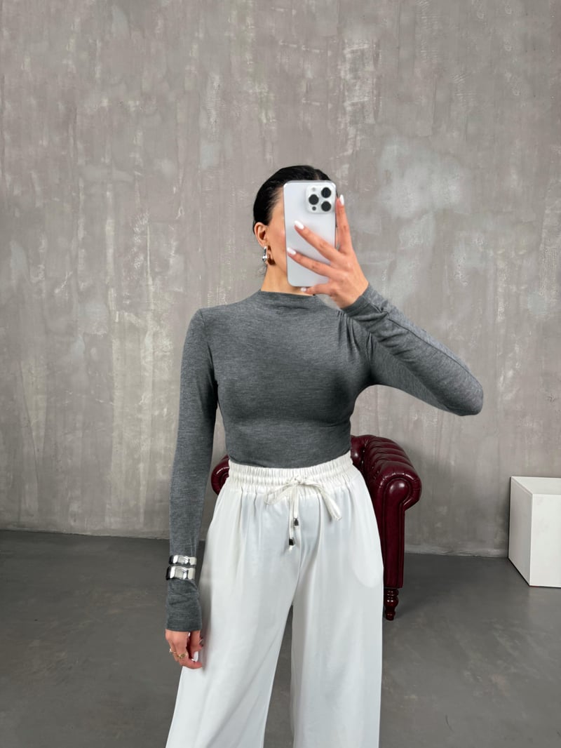 Yoda Anthracite Half Turtleneck Cashmere Textured Blouse