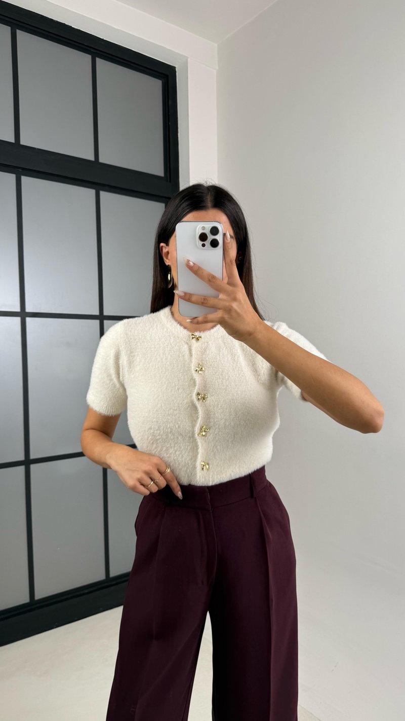 Ekru Fiyonk Düğmeli Yumuşak Dokulu Triko Hırka GAUS-00145