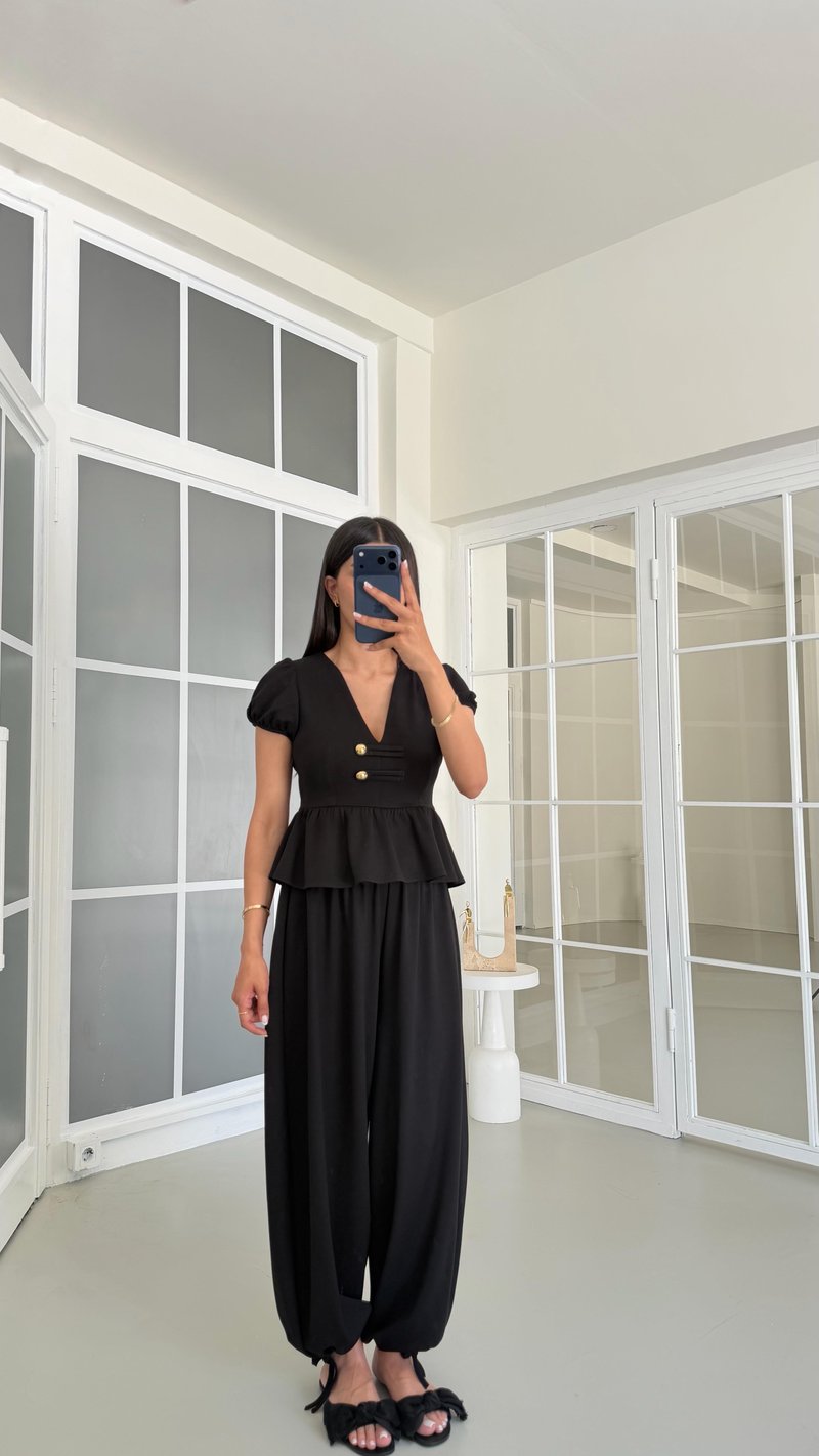 Siyah Gold Düğme Detaylı Peplum Bluz Beli Lastikli Şalvar Pantolon İkili Modal Takım GAUS-01673