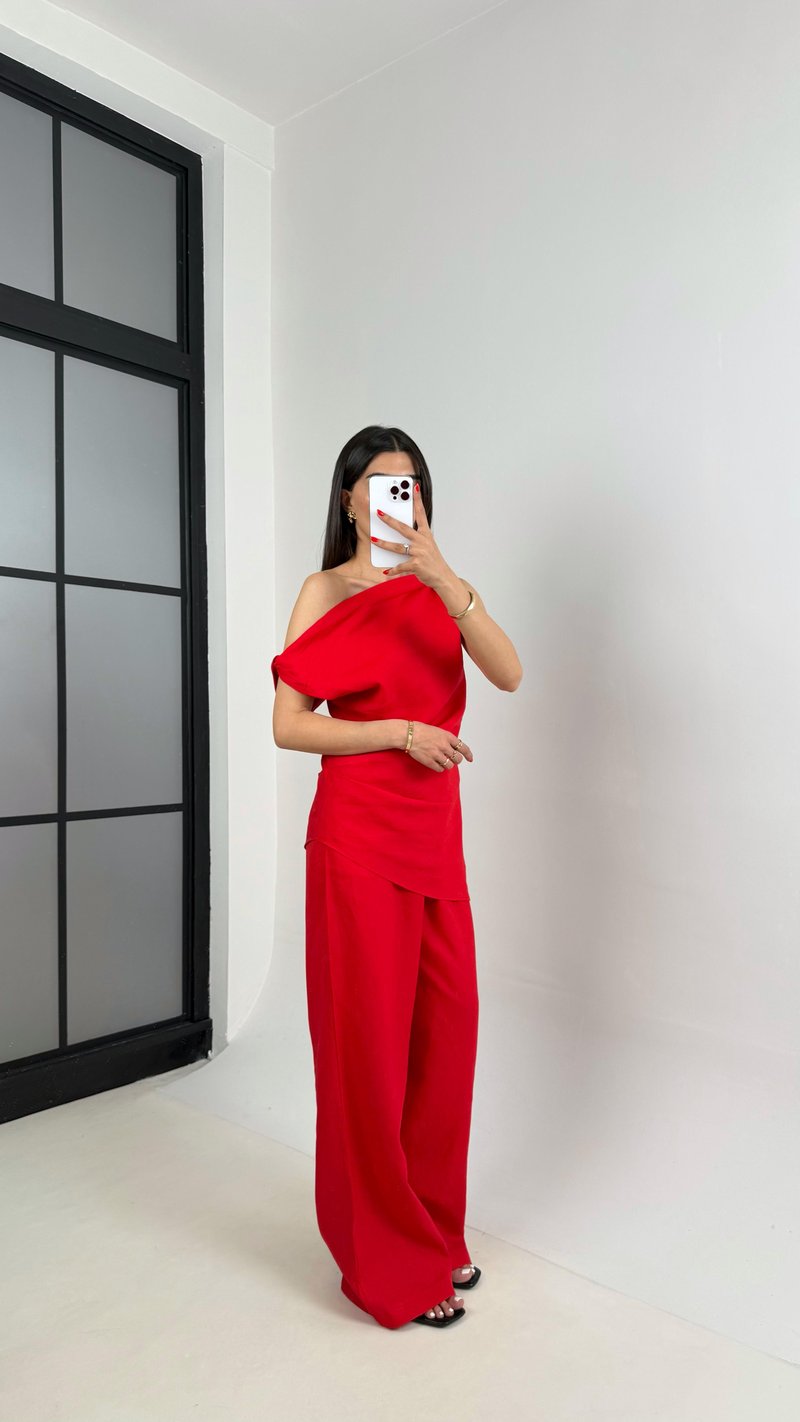 Kırmızı Asimetrik Kesim Bluz Beli Lastikli Pantolon Tasarım Keten Takım Gaus00462