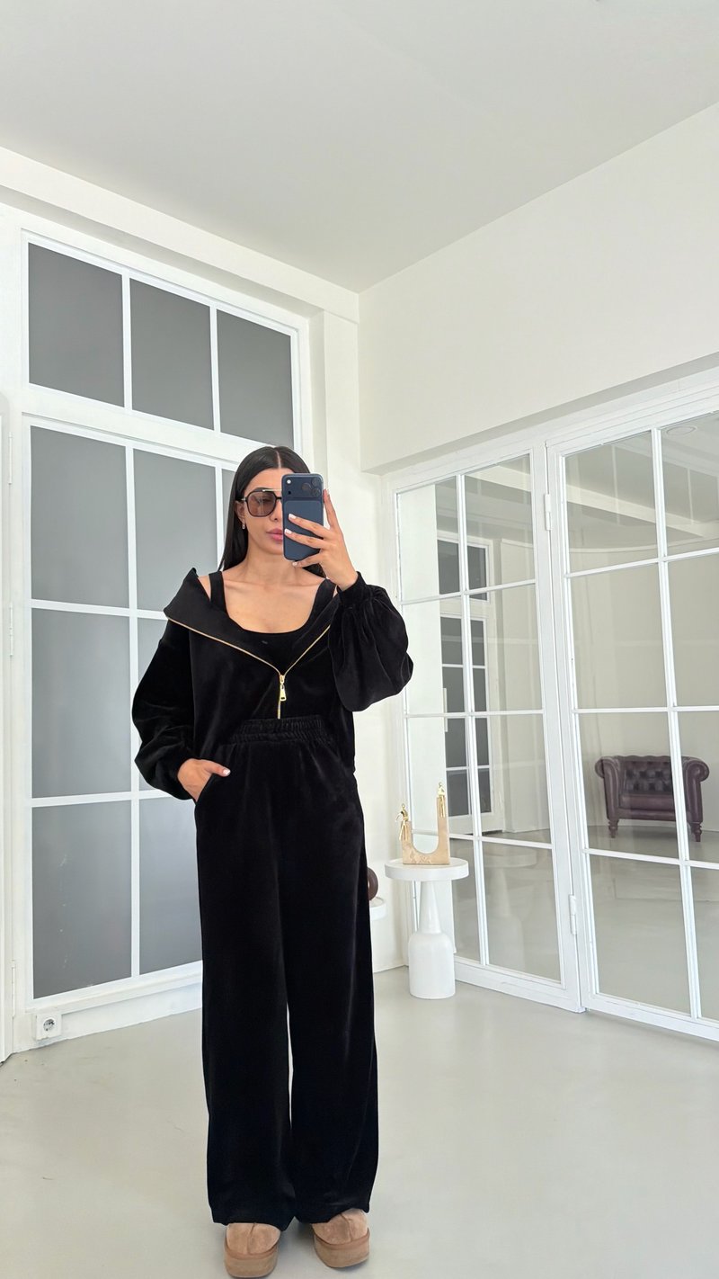 Siyah Kapüşonlu Hırka Crop Beli Lastikli Pantolon 3lü Kadife Takım GAUS-02033