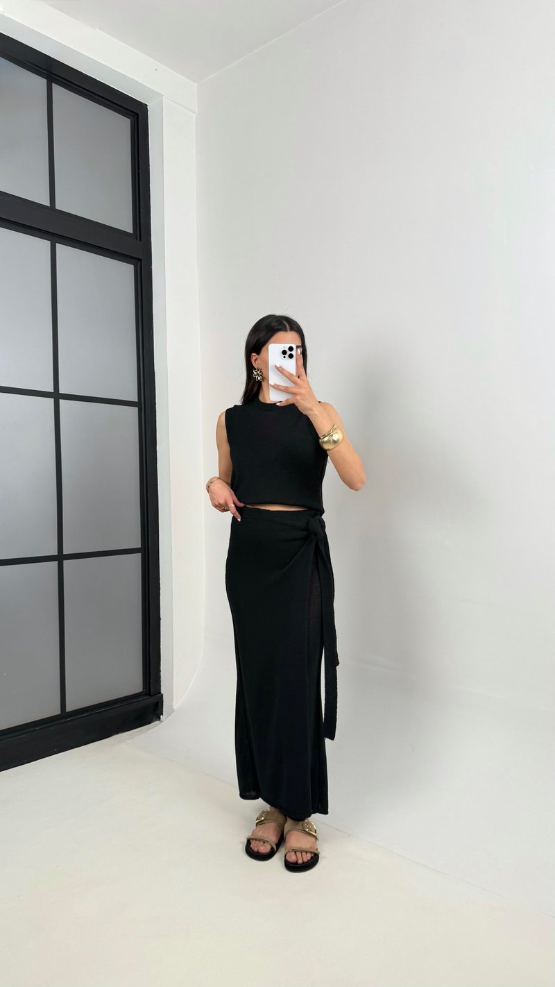Siyah Etekli Pantolon Sıfır Kol Triko Takım Gaus00399