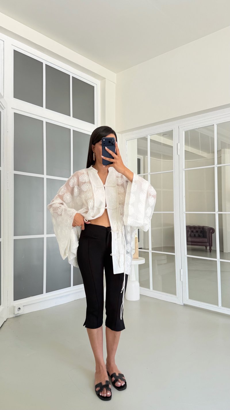 Siyah Dikiş Detaylı Capri Pantolon GAUS-01722