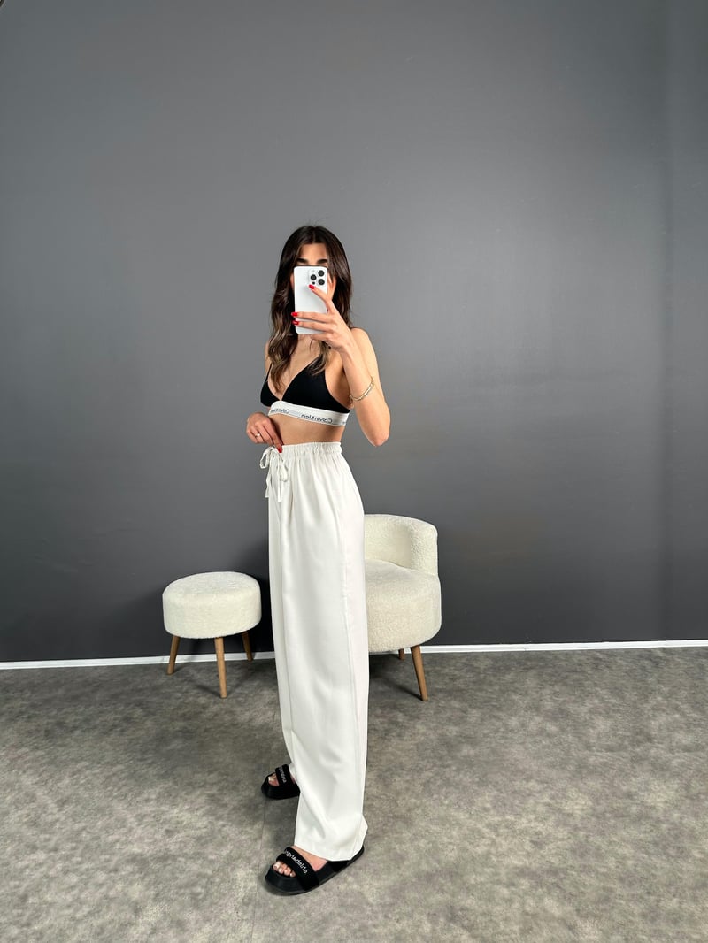 Raisa Beyaz Basic Beli Lastikli Pantolon 