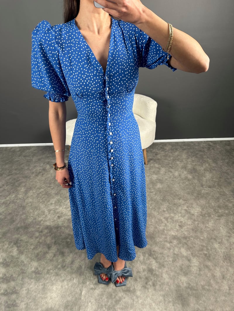 Mavi Kolu Vatkalı Puantiyeli Elbise 
