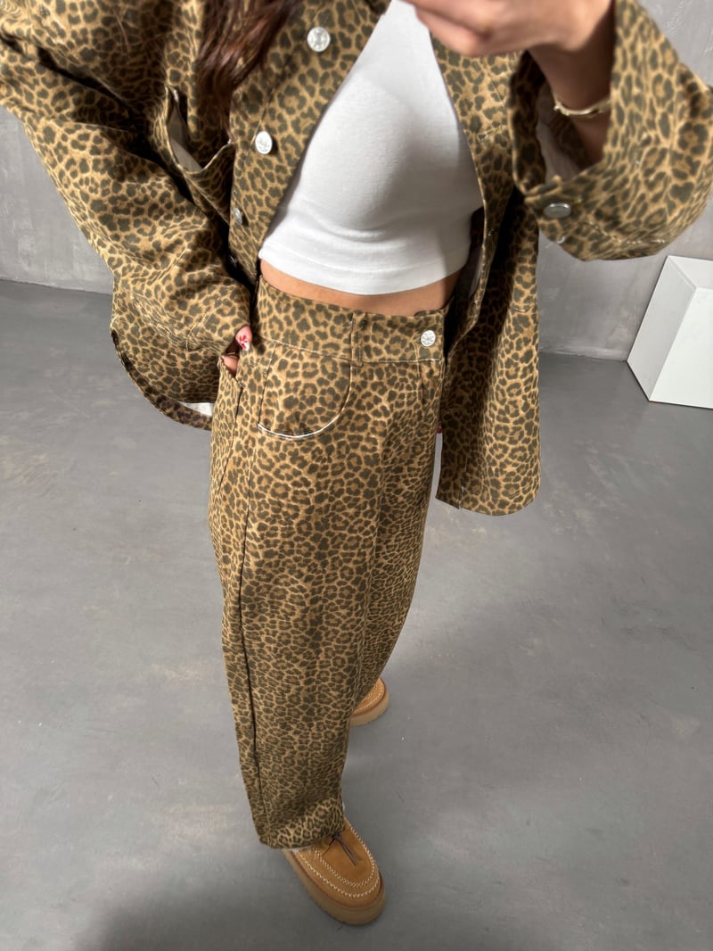 Rosali Kahve Leopar Desenli Gabardin Takım