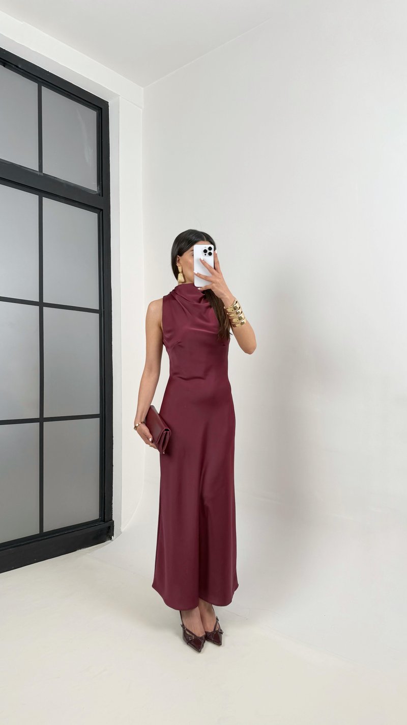 Mürdüm Yaka Drapeli Saten Elbise Gaus00364