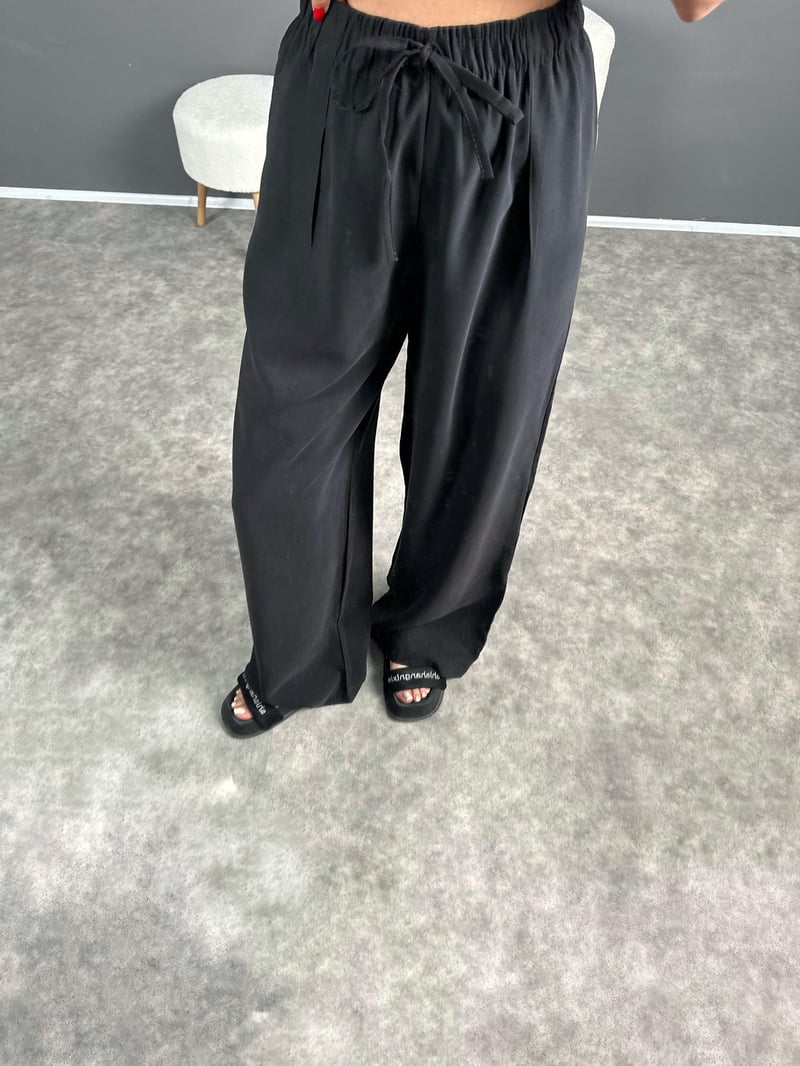 Raisa Siyah Basic Beli Lastikli Pantolon