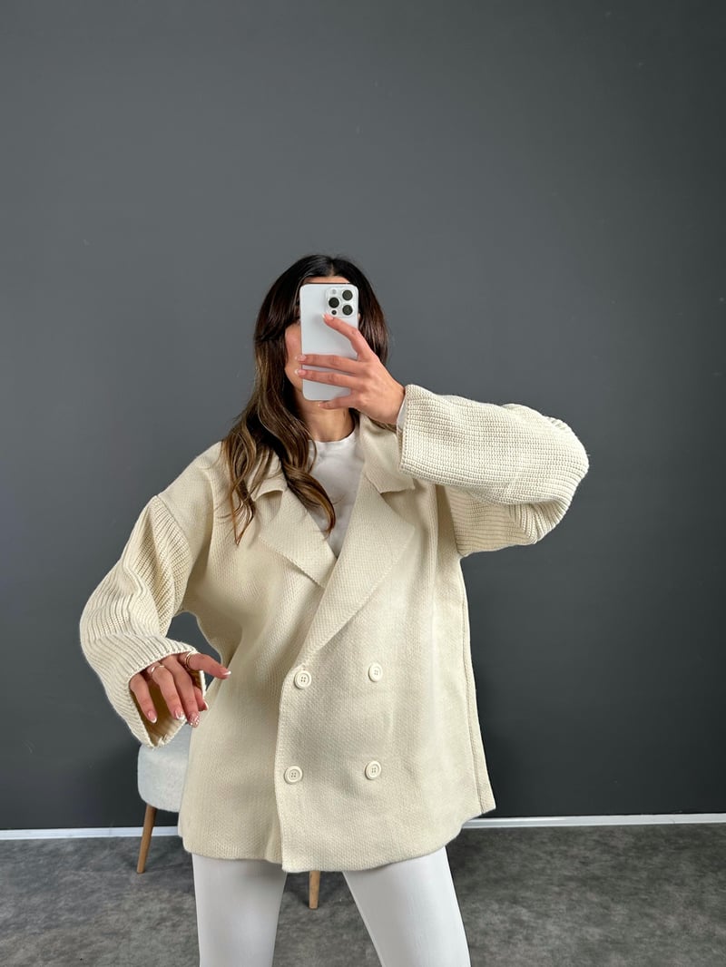 Life Ekru Oversize Düğmeli Premium Hırka 