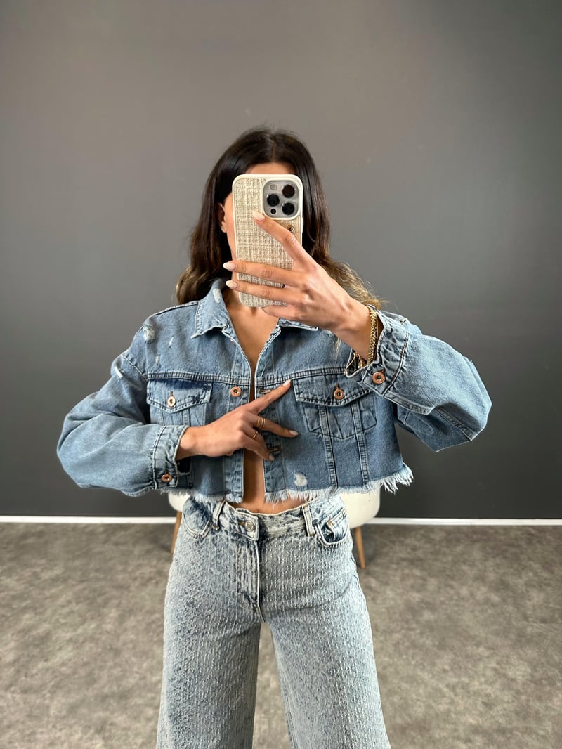 Mavi Yırtık Denim Ceket 