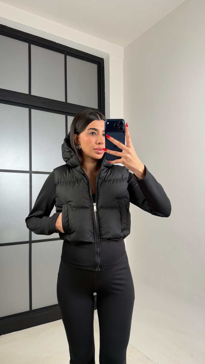 Siyah Kapüşonlu Muadil  Şişme Mont GAUS-01050