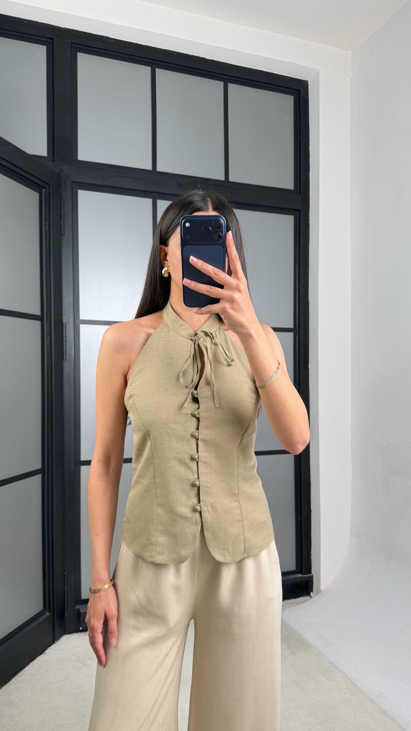 Haki Boyundan Bağlamalı Düğmeli Keten Bluz GAUS-01422