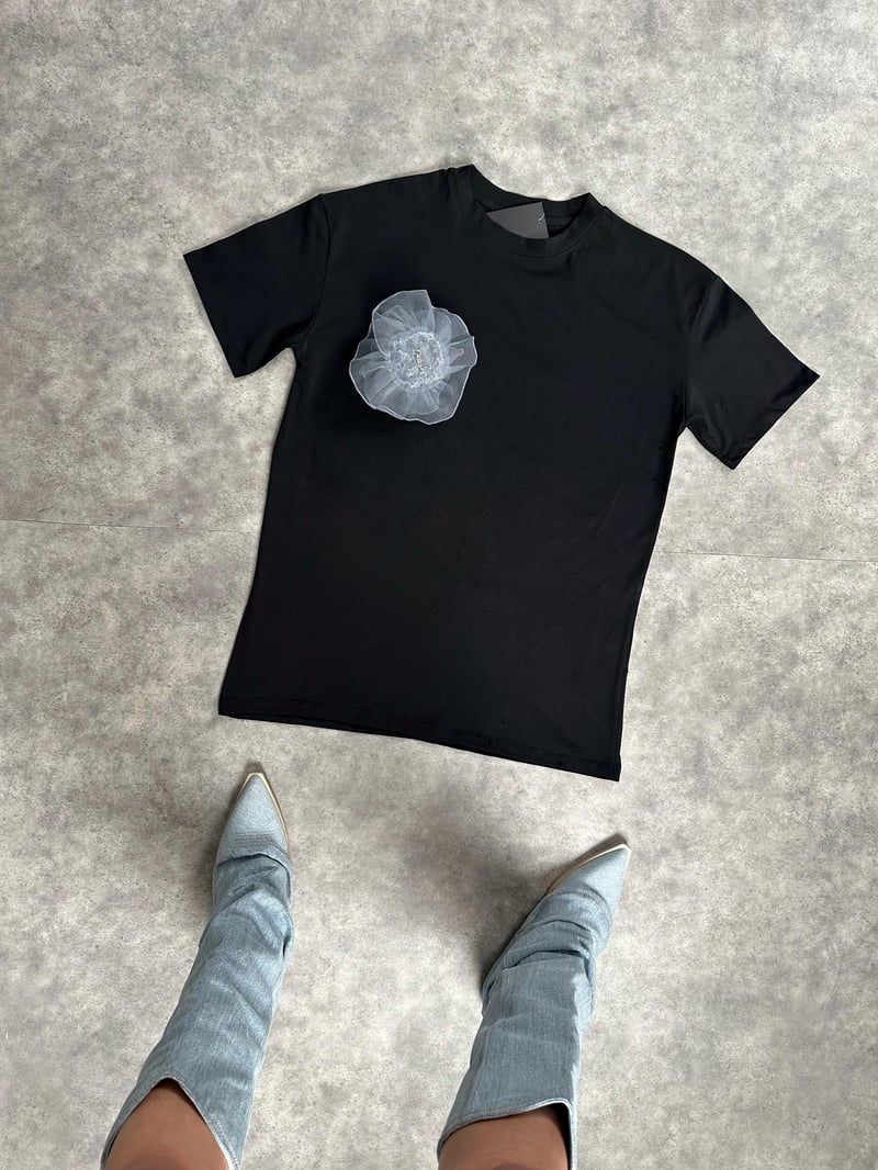 Siyah Gri Çiçekli Basic Tshirt