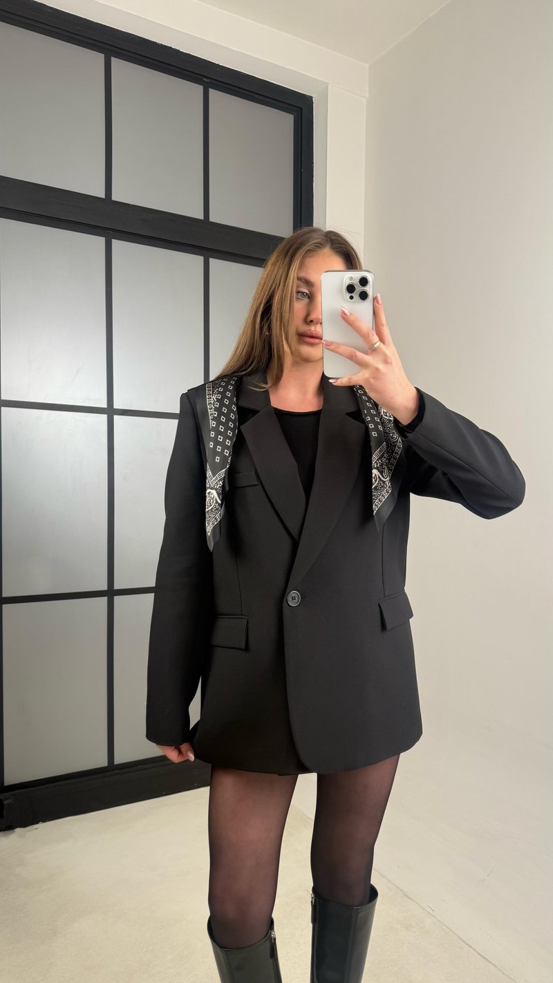 Siyah Astarlı Vatkalı Fular Detaylı Blazer Ceket GAUS-00976