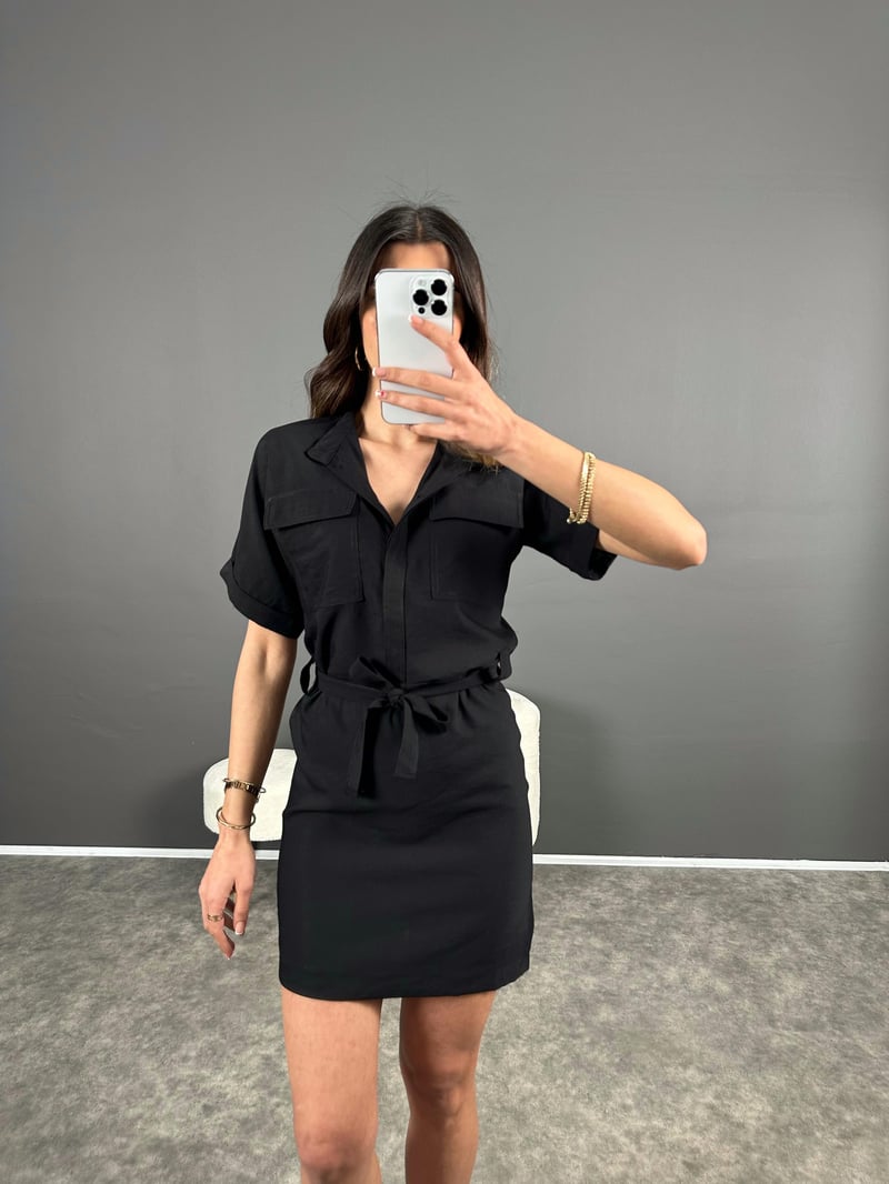 Marka Muadil Siyah Tensel Kuşaklı Elbise 