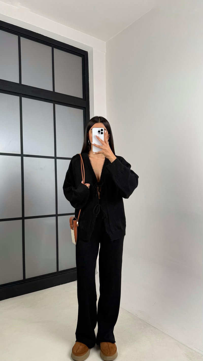 Siyah Önü Bağlamalı Hırka Beli Lastikli Pantolon Yumuşak Triko Takım GAUS-00203