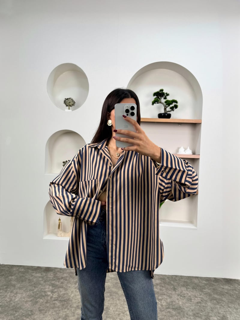 Zeta Bej Lacivert Çizgili Oversize Gömlek