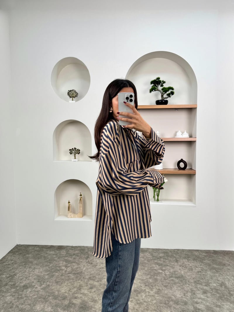 Zeta Bej Lacivert Çizgili Oversize Gömlek