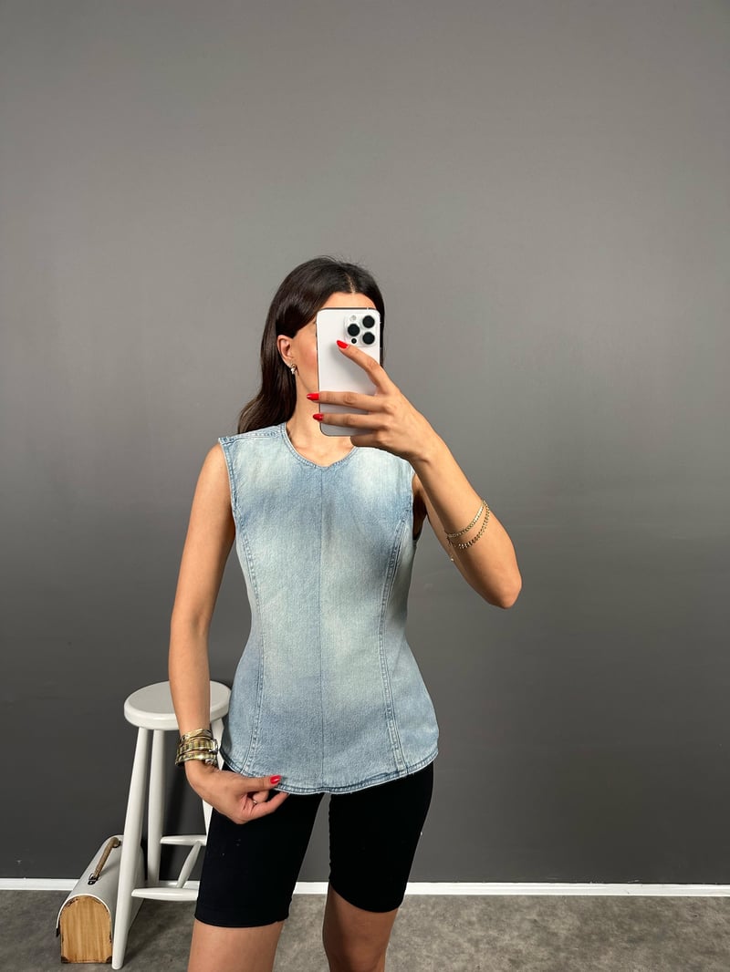 Bello Light Blue ZR model Boyundan Geçirmeli Sırt Dekolteli Bağlamalı Denim Kot Bluz
