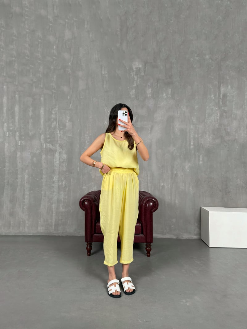 Yellow Sleeveless Sensual Set Gaus00165