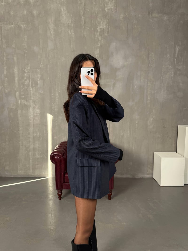 Linda Lacivert Çizgili Astarlı Blazer Ceket