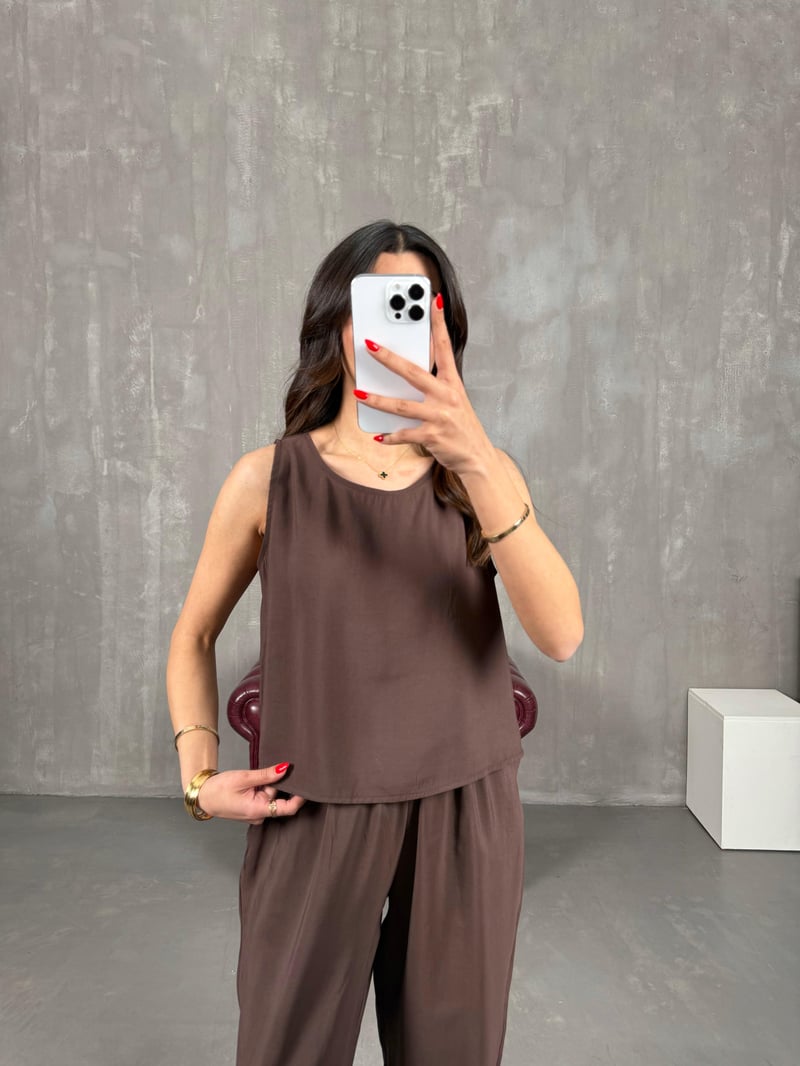 Bitter Brown Sleeveless Sensual Set Gaus00165