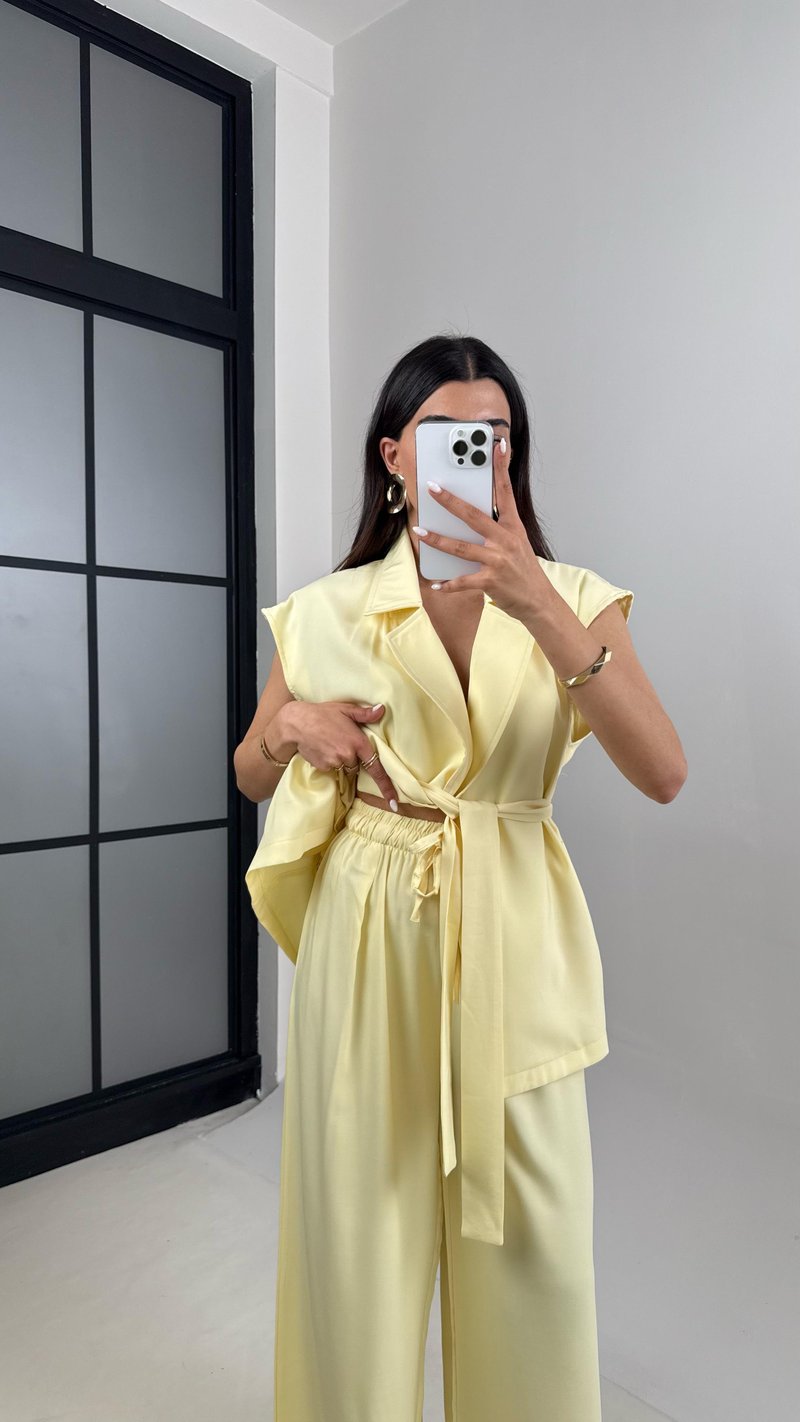 Sarı Cepli Kuşaklı Yelek Beli Lastikli Pantolon Tencel Takım Gaus00433