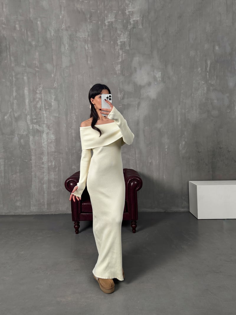 Ladin Krem Madonna Yaka Fitilli Yumuşak Triko Elbise