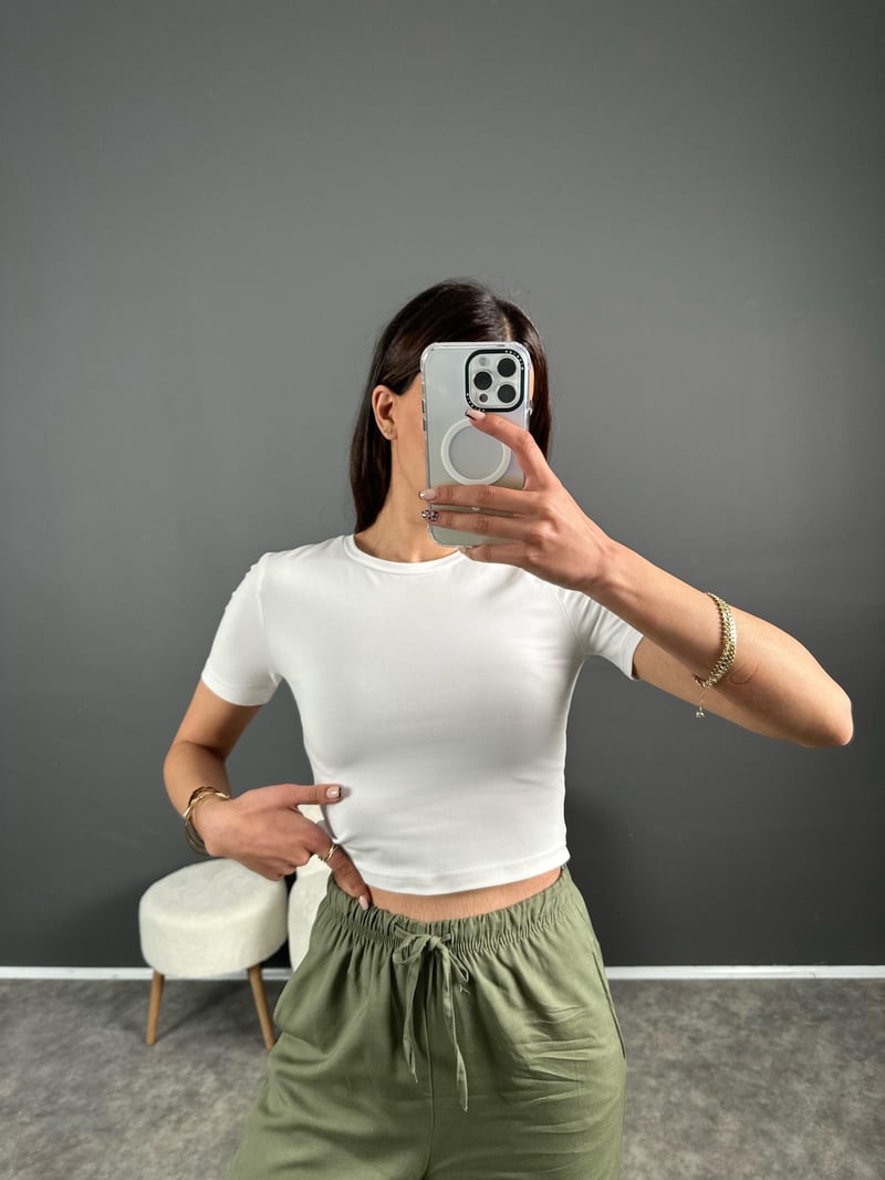 Beyaz Basic Crop Tshirt 